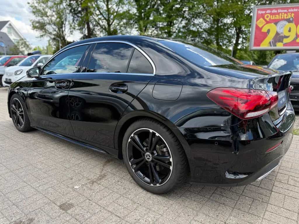 Mercedes-Benz A 220 A220 4MATIC AMG LINE*AMBIENTE*LED*SOUNDSYSTEM 08/2019-photo-32