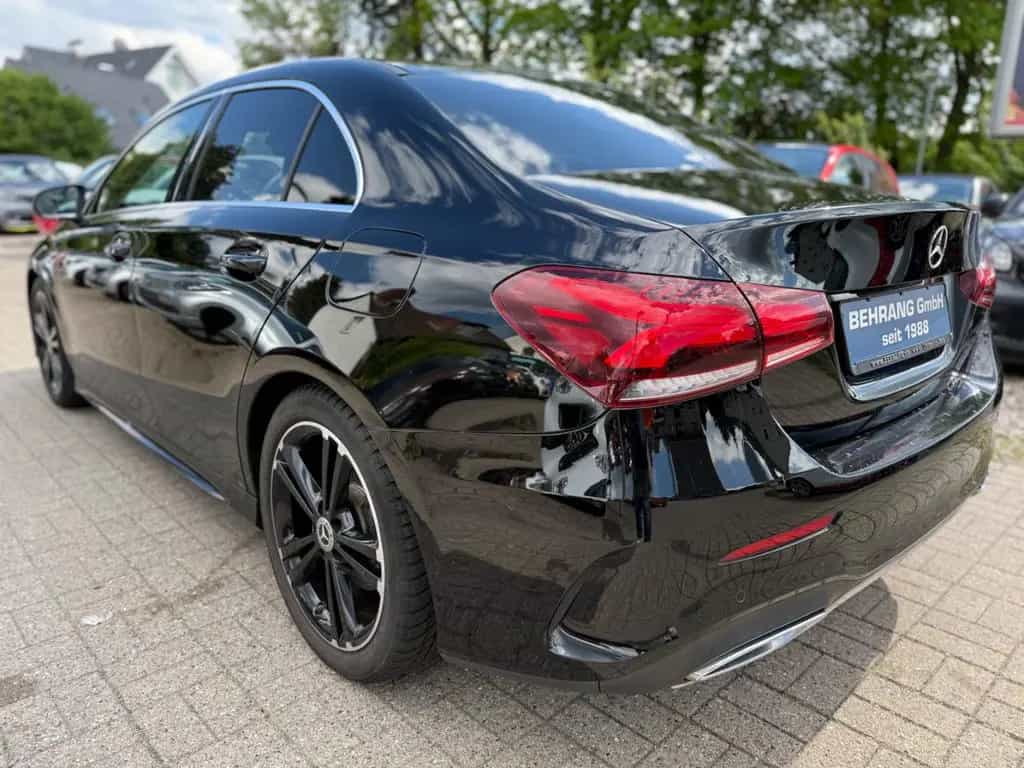 Mercedes-Benz A 220 A220 4MATIC AMG LINE*AMBIENTE*LED*SOUNDSYSTEM 08/2019-photo-33