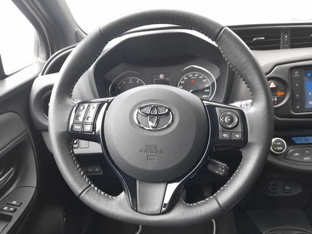 Toyota Yaris 1,5 Style Selection *Kamera*Bluetooth*DAB* 05/2019-photo-11