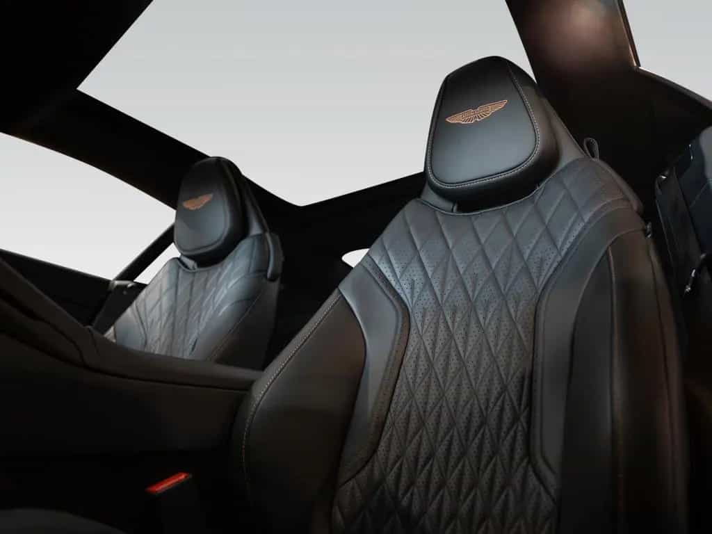 Aston Martin DB12 Coupe | Bowers & Wilkins | Magneto Bronze 07/2025-photo-15