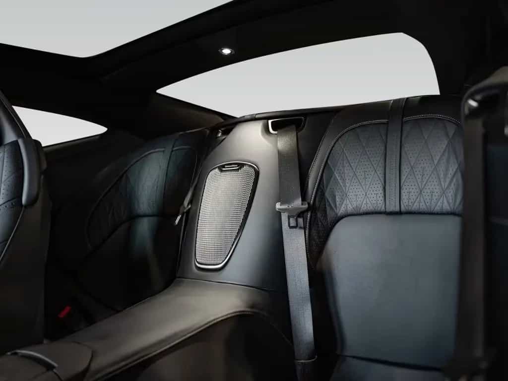 Aston Martin DB12 Coupe | Bowers & Wilkins | Magneto Bronze 07/2025-photo-17