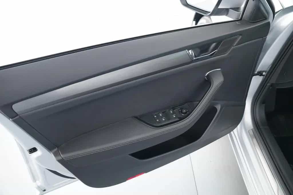 Skoda Superb LIMOUSINE STYLE 2.0TSI DSG MATRIX-LED uvm 01/2022-photo-28
