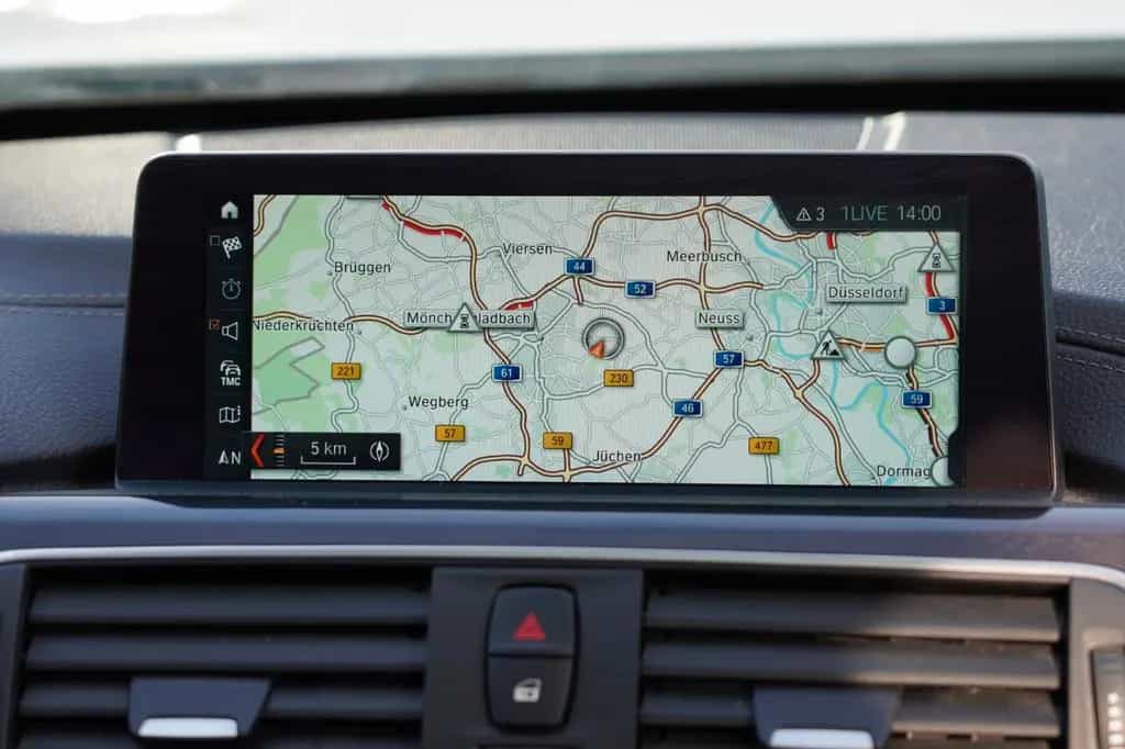 BMW 320 d touring Luxury Line Purity 3 J. GARANTIE ! 02/2019-photo-11