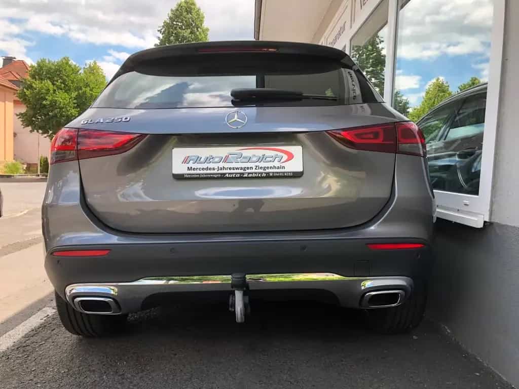 Mercedes-Benz GLA 250 +AHK+Burmester+360°+Business+20"+Easy-Pak 09/2020-photo-2