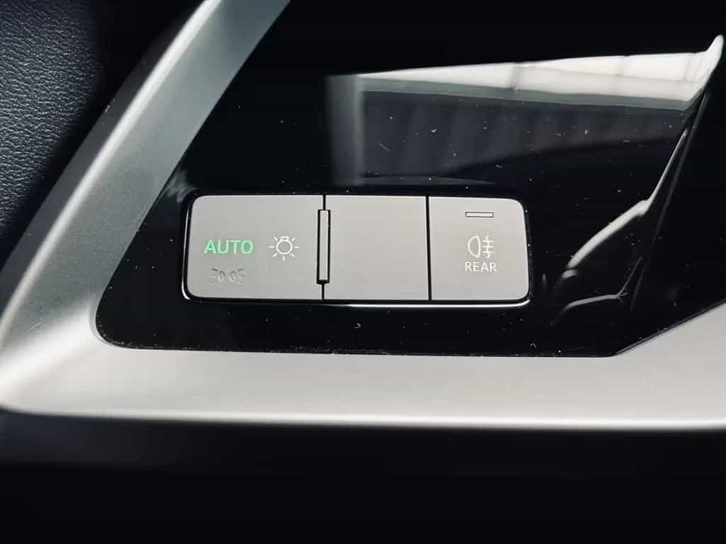 Audi A3 Limousine |AHK|Automatik|SHZ|Smartphone Inter 04/2021-photo-17