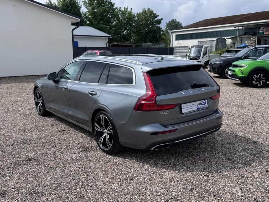 Volvo V60 Inscription AWD, VOLL,360°,Massage, Pano,LED 12/2019-photo-3