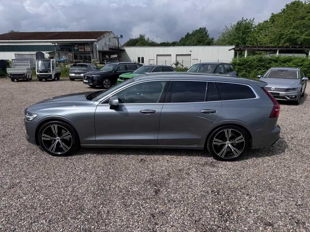 Volvo V60 Inscription AWD, VOLL,360°,Massage, Pano,LED 12/2019-photo-4