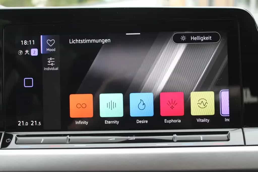 Volkswagen Golf VIII Lim Life/LED/PDC/Kamera/Navi/APP/ACC.. 10/2023-photo-24
