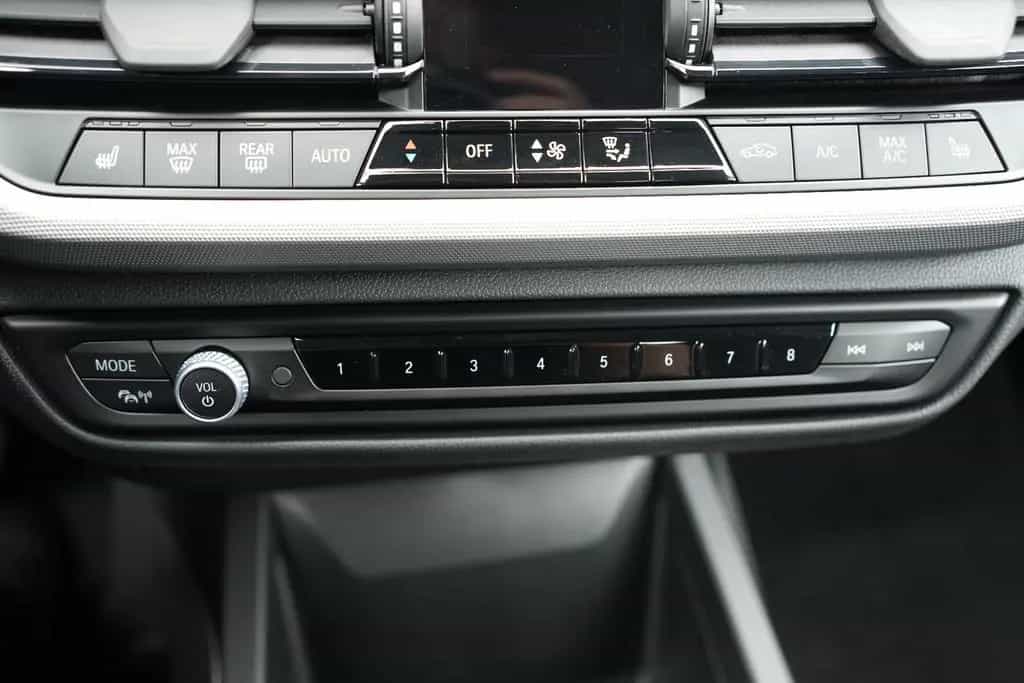 BMW 118 i Aut. Advantage*LIVE*DAB*APPLE*LED*1HD*KLIMA 06/2023-photo-30