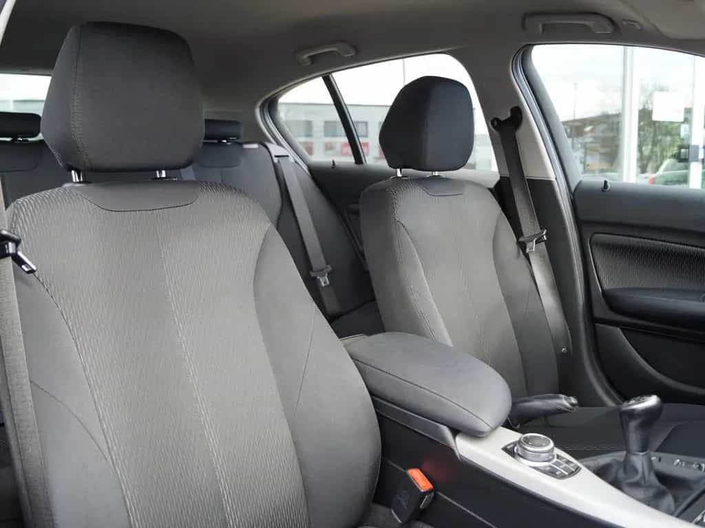 BMW 116 d 5-Türer Advantage * Navigation * PDC * 08/2019-photo-8