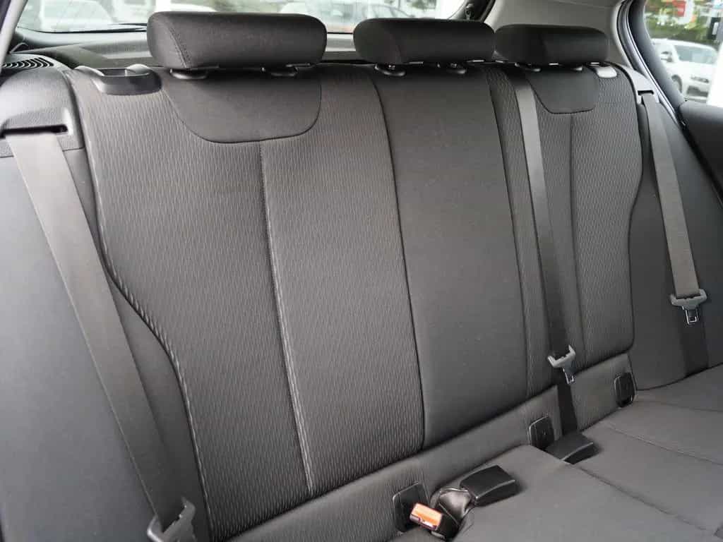 BMW 118 d Aut. 5-Türer * Navi * PDC * Sitzhzg. * Alu 01/2018-photo-11