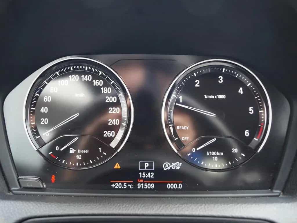 BMW 118 d Aut. 5-Türer * Navi * PDC * Sitzhzg. * Alu 01/2018-photo-12