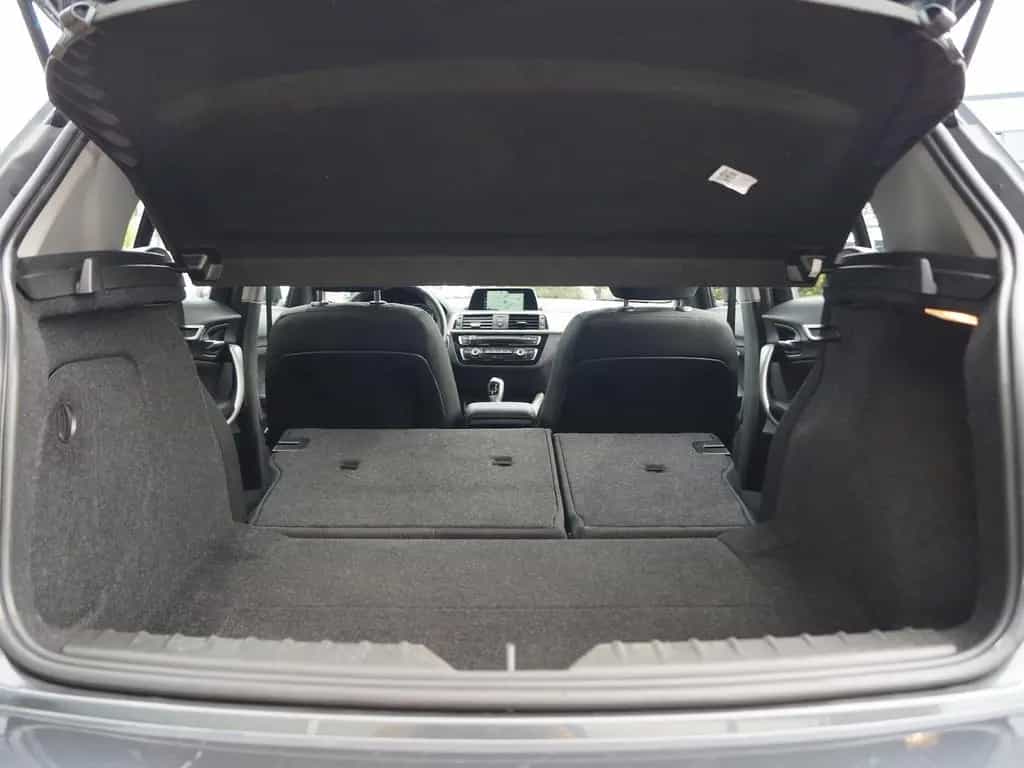BMW 118 d Aut. 5-Türer * Navi * PDC * Sitzhzg. * Alu 01/2018-photo-17
