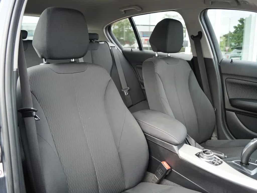 BMW 118 d Aut. 5-Türer * Navi * PDC * Sitzhzg. * Alu 01/2018-photo-8