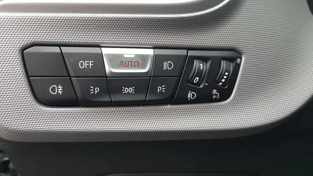 BMW 120 d xDrive aut. ~ Navi ~ Klima ~ PDC ~ WLAN 10/2020-photo-16