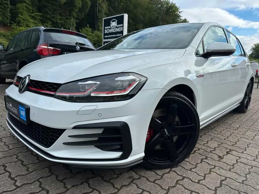 Volkswagen Golf VII Lim. GTI Performance DSG LED SHZ 03/2020-photo-1