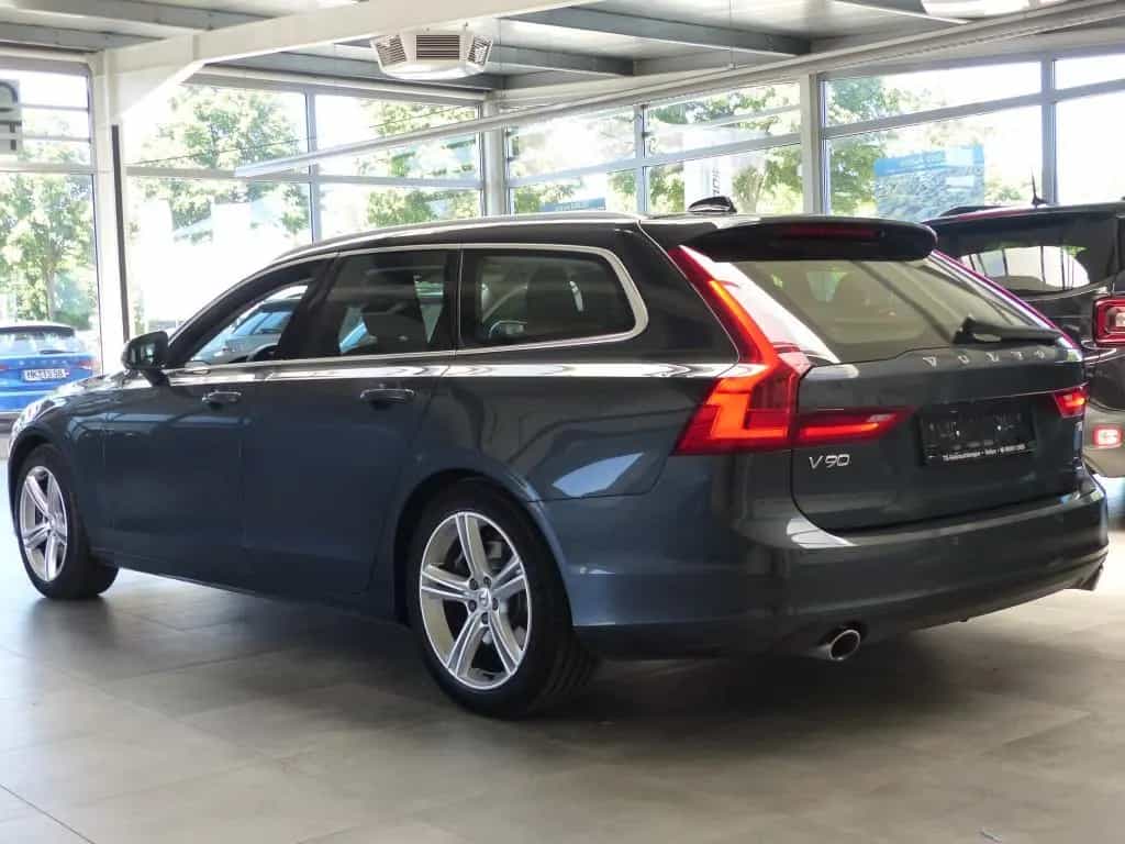 Volvo V90 Momentum AHK+Navi+Cam+Leder+BLIS+ACC+LED+PDC 12/2018-photo-5