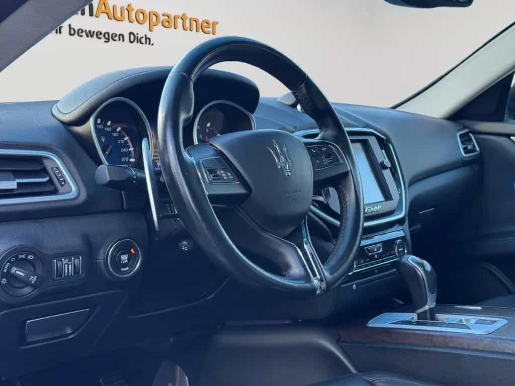 Maserati Ghibli SQ4 SSD Leder LED Navi RFK 01/2015-photo-10