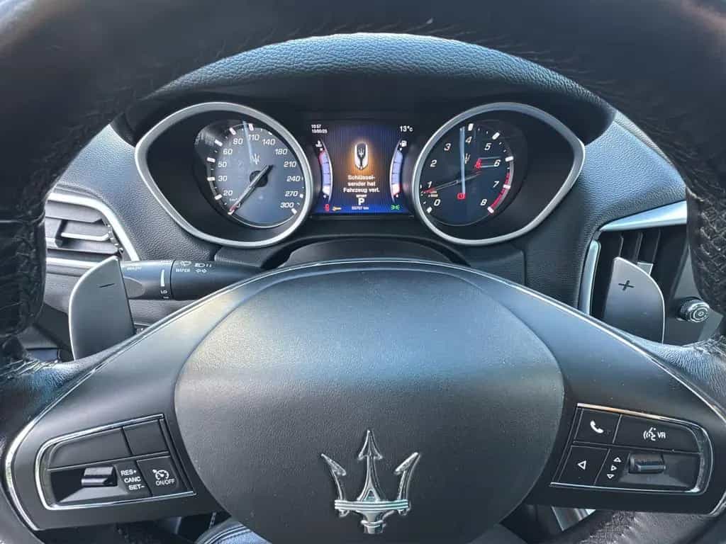 Maserati Ghibli SQ4 SSD Leder LED Navi RFK 01/2015-photo-11