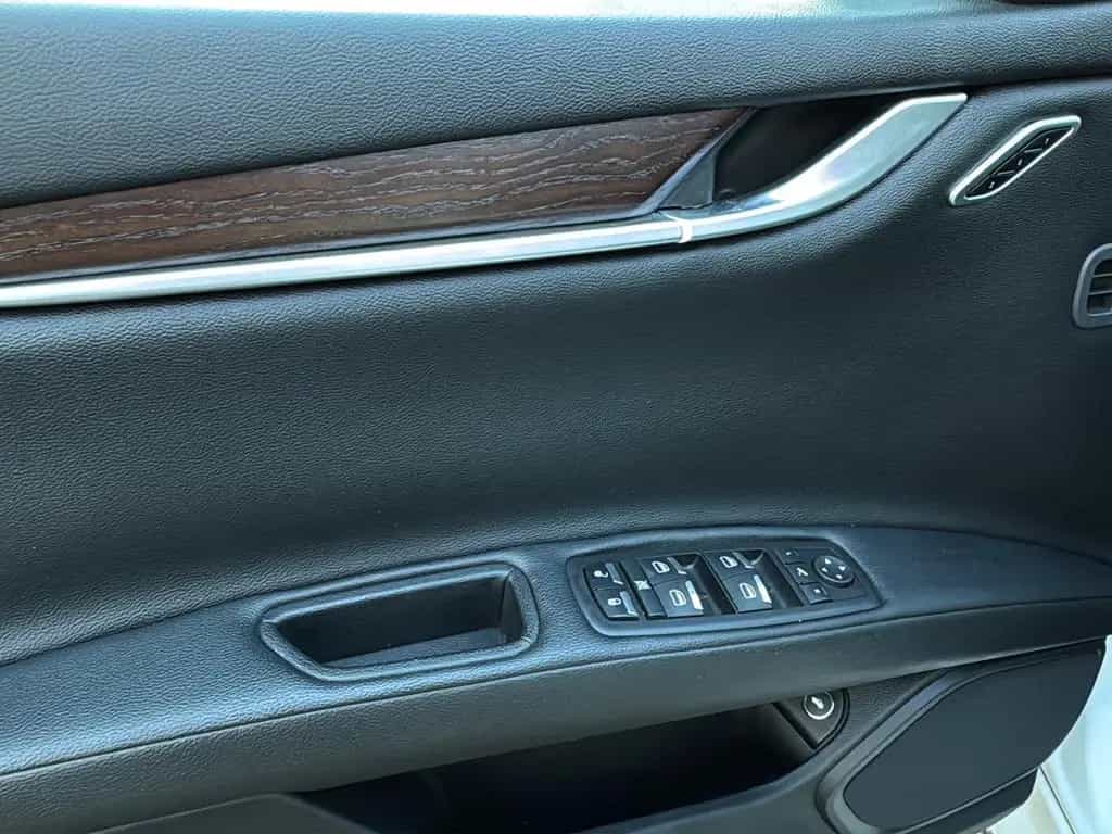 Maserati Ghibli SQ4 SSD Leder LED Navi RFK 01/2015-photo-22