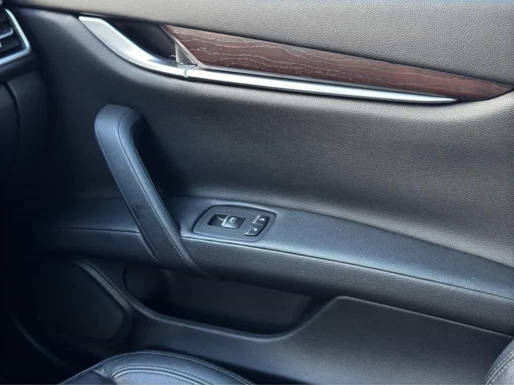 Maserati Ghibli SQ4 SSD Leder LED Navi RFK 01/2015-photo-24