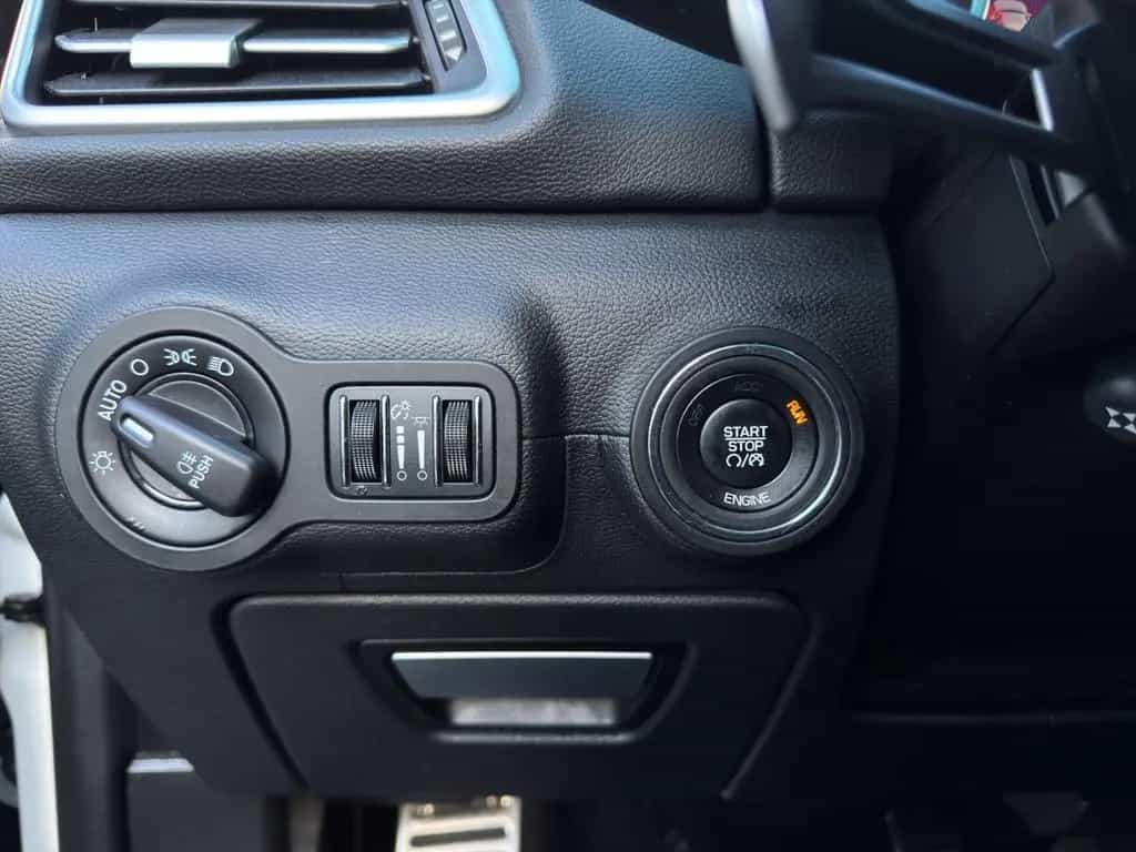 Maserati Ghibli SQ4 SSD Leder LED Navi RFK 01/2015-photo-26