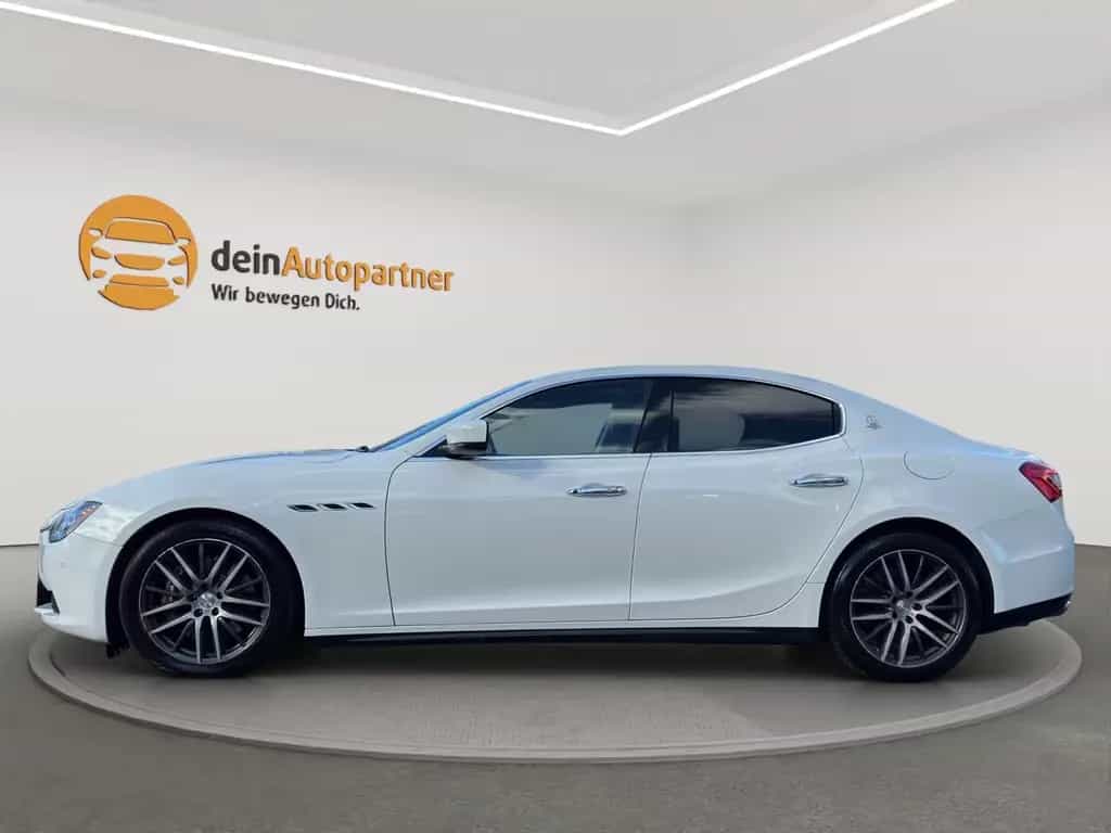 Maserati Ghibli SQ4 SSD Leder LED Navi RFK 01/2015-photo-3