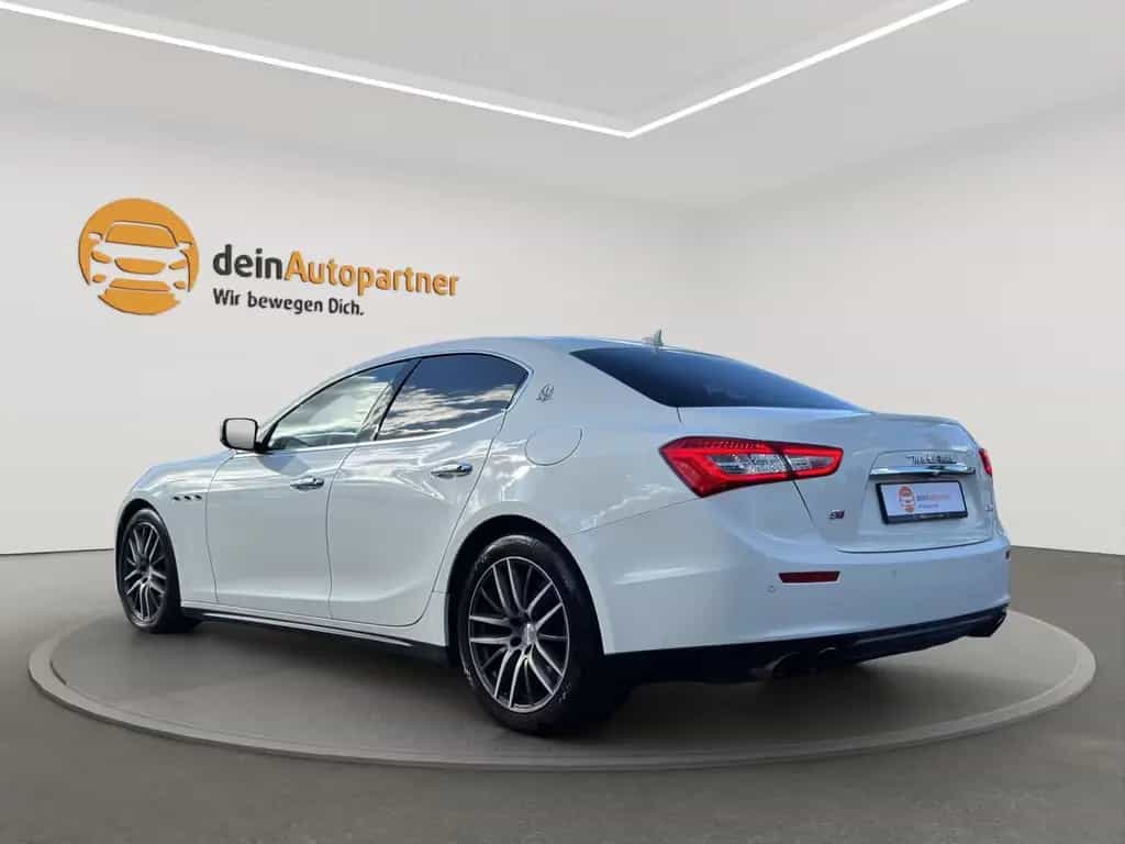 Maserati Ghibli SQ4 SSD Leder LED Navi RFK 01/2015-photo-4