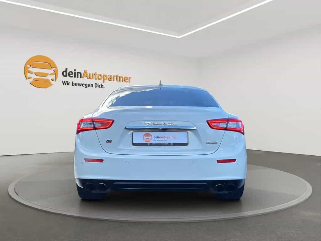 Maserati Ghibli SQ4 SSD Leder LED Navi RFK 01/2015-photo-5