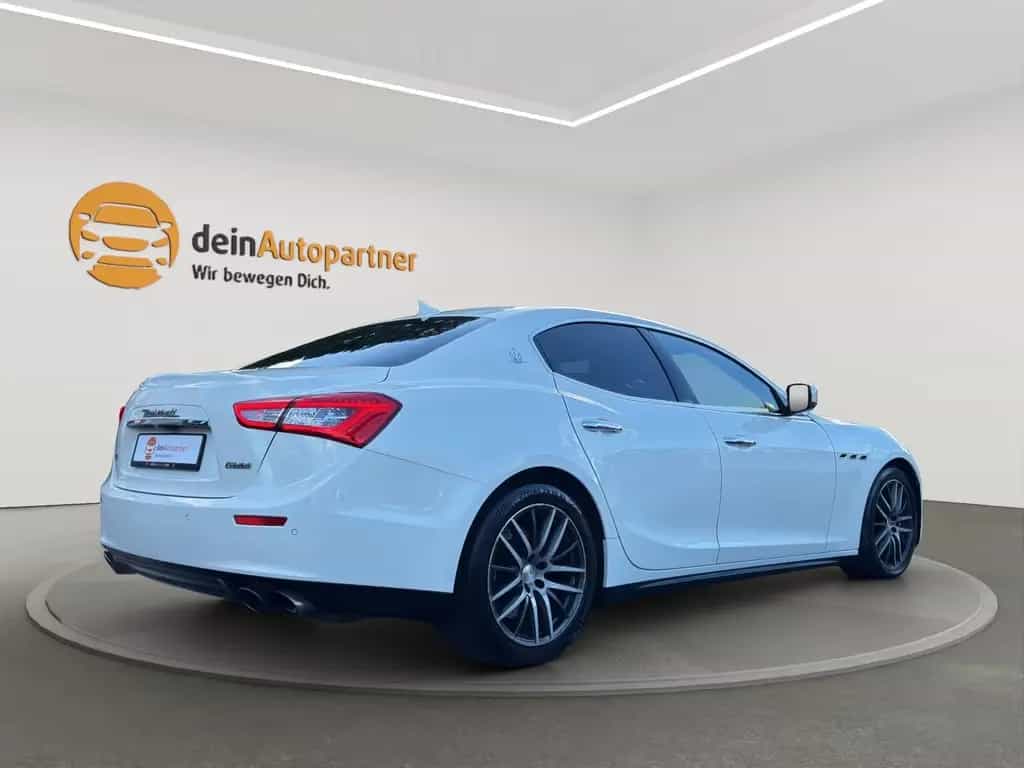 Maserati Ghibli SQ4 SSD Leder LED Navi RFK 01/2015-photo-6