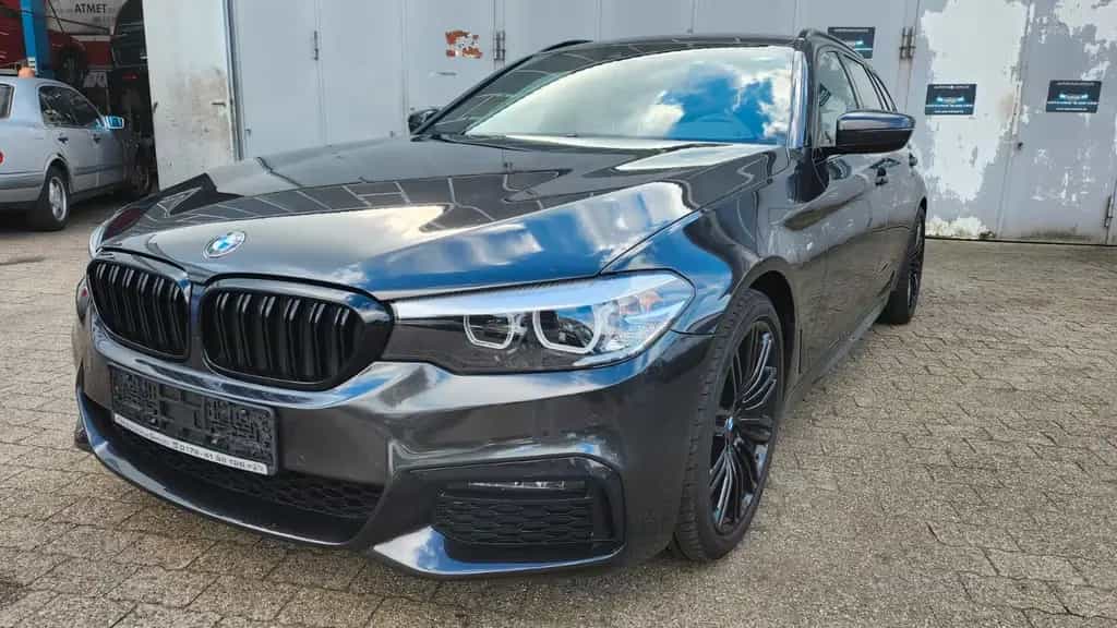 BMW 520 Baureihe 5 Touring 520 d M Sport 03/2019-photo-0