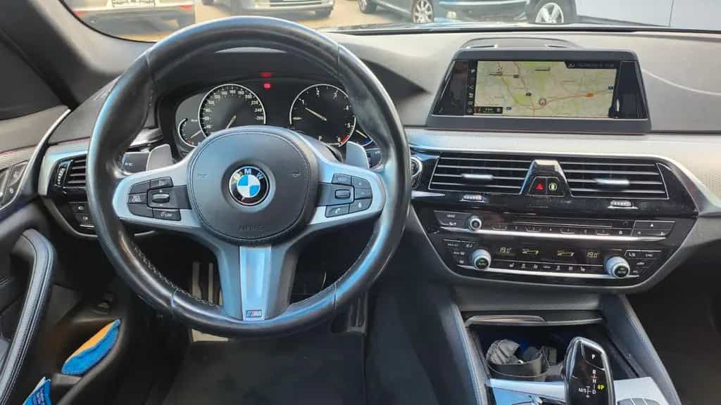 BMW 520 Baureihe 5 Touring 520 d M Sport 03/2019-photo-11
