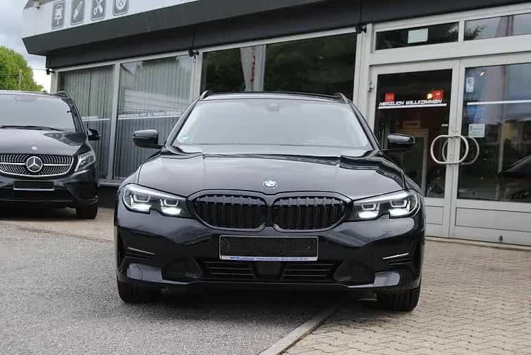 BMW 318 d A Touring Adv.Alu18".HUD.Kamera.ACC.LED 08/2020-photo-1