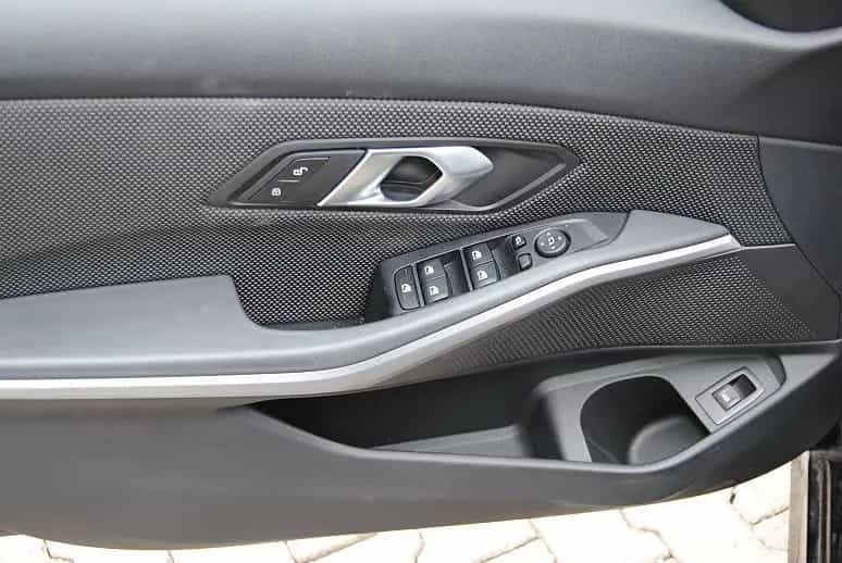 BMW 318 d A Touring Adv.Alu18".HUD.Kamera.ACC.LED 08/2020-photo-12