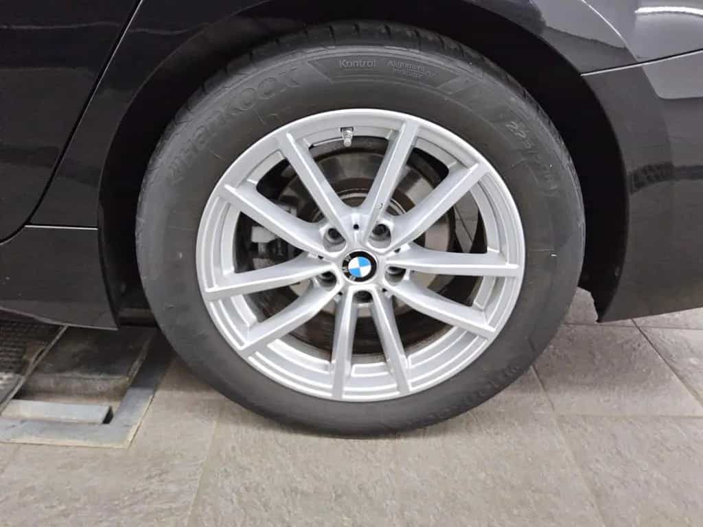 BMW 320 d Touring T-Leder Navi LED Curved AHK Pano 04/2023-photo-10