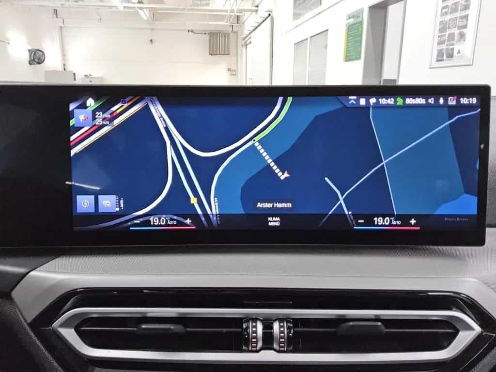 BMW 320 d Touring T-Leder Navi LED Curved AHK Pano 04/2023-photo-6
