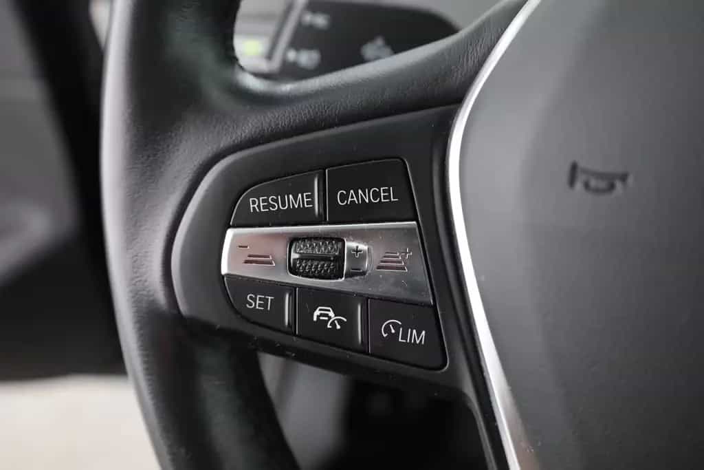 BMW 118 i Advantage LED Navi ACC Totwinkel Spurhalte 02/2023-photo-16