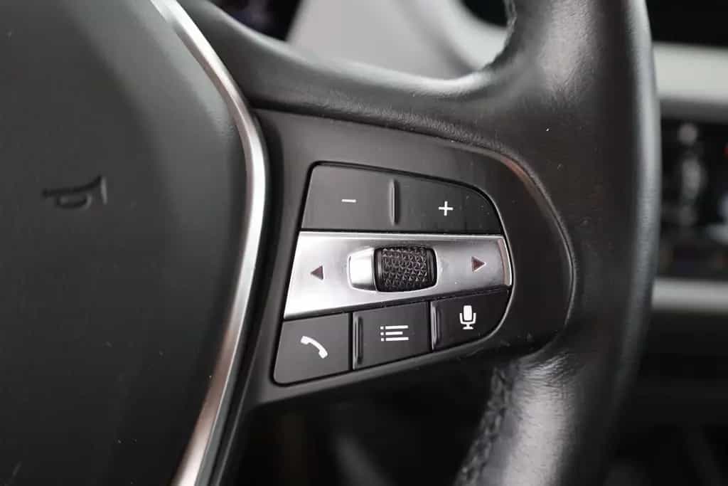 BMW 118 i Advantage LED Navi ACC Totwinkel Spurhalte 02/2023-photo-18