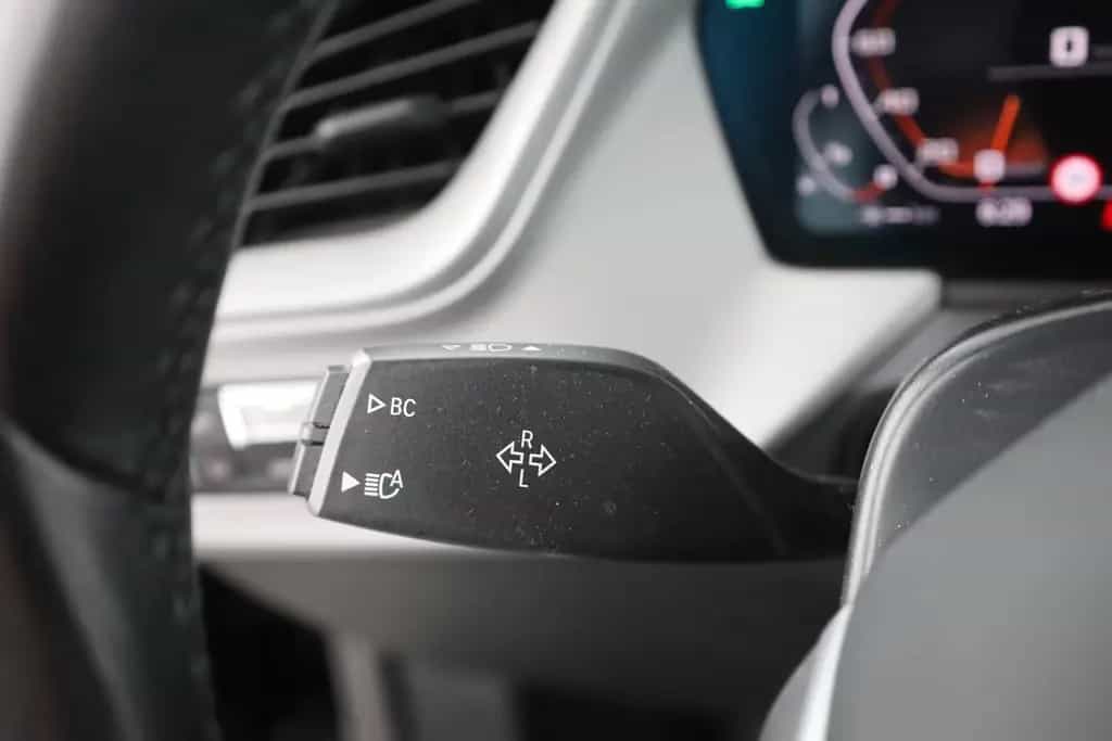 BMW 118 i Advantage LED Navi ACC Totwinkel Spurhalte 02/2023-photo-20