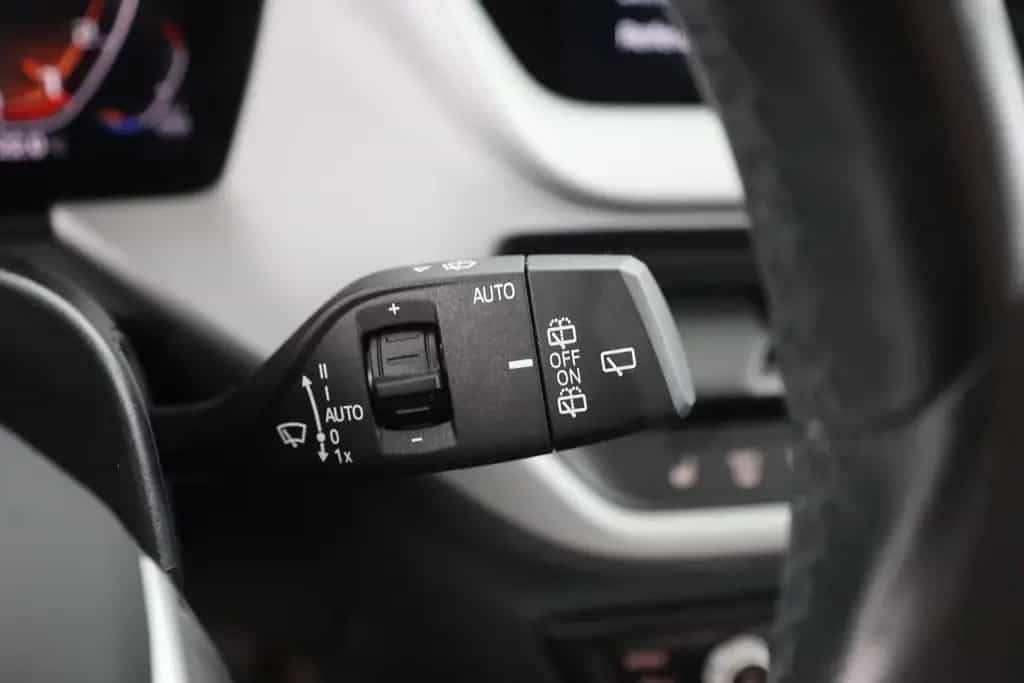 BMW 118 i Advantage LED Navi ACC Totwinkel Spurhalte 02/2023-photo-21