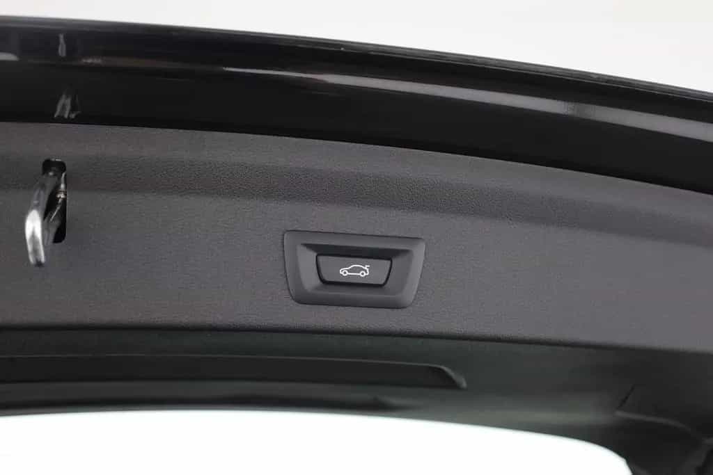 BMW 118 i Advantage LED Navi ACC Totwinkel Spurhalte 02/2023-photo-29