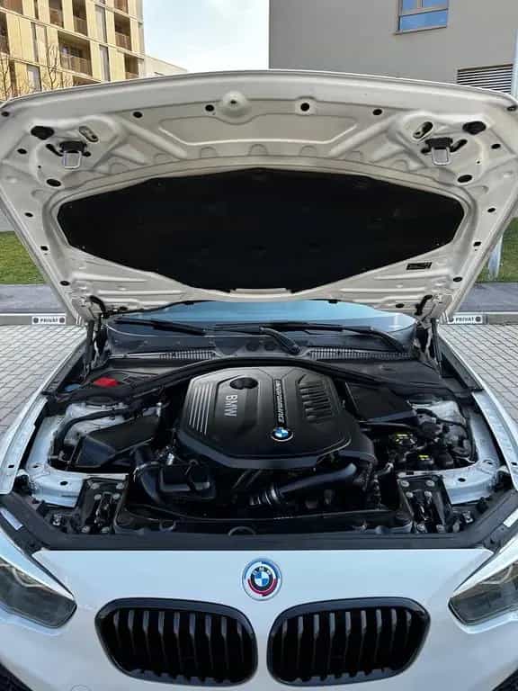 BMW M140i xDrive A Special Edition - 05/2019-photo-5