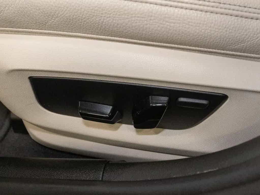 BMW 530 e A HUD PANO ACC RFK NAVI LED PDC V+H DAB LM 06/2022-photo-12