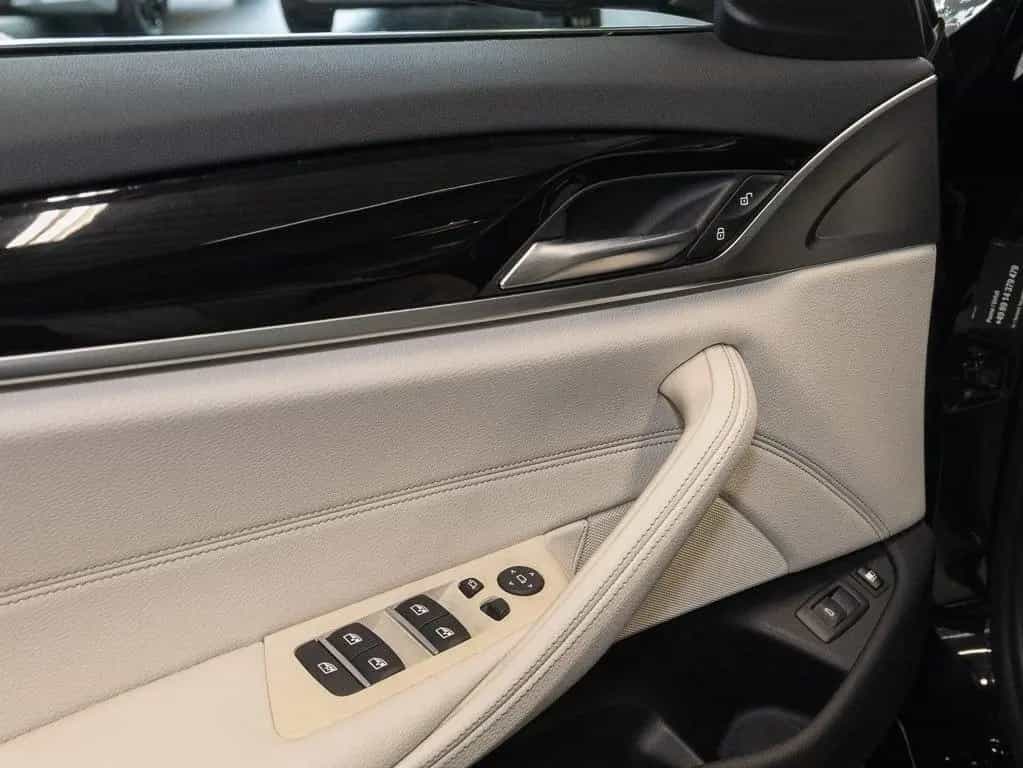 BMW 530 e A HUD PANO ACC RFK NAVI LED PDC V+H DAB LM 06/2022-photo-5