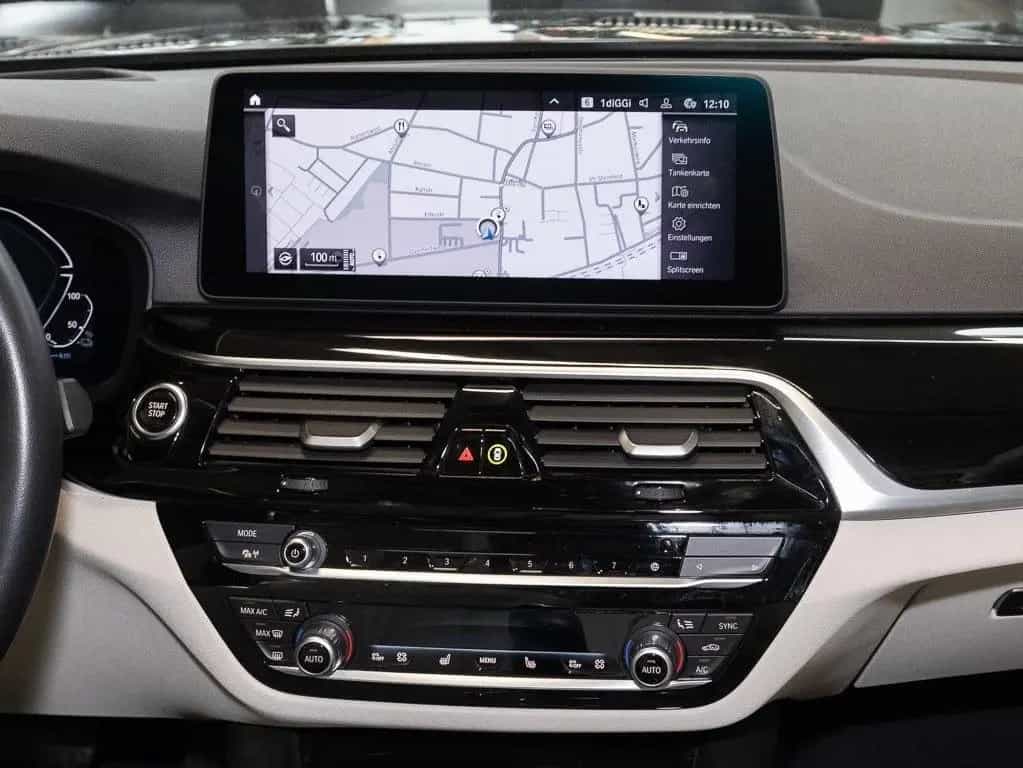 BMW 530 e A HUD PANO ACC RFK NAVI LED PDC V+H DAB LM 06/2022-photo-7