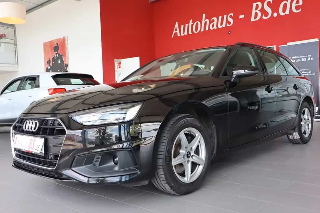 Audi A4 Avant 35 TDI S tronic, PDC,Navi,LED, 1.Hand 03/2023-photo-0