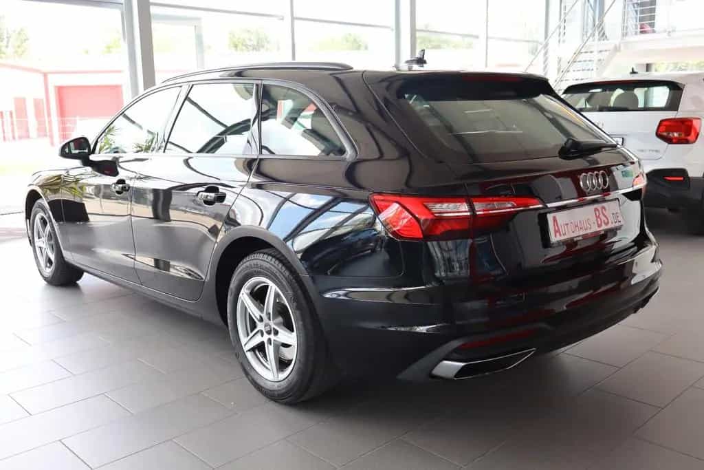 Audi A4 Avant 35 TDI S tronic, PDC,Navi,LED, 1.Hand 03/2023-photo-3