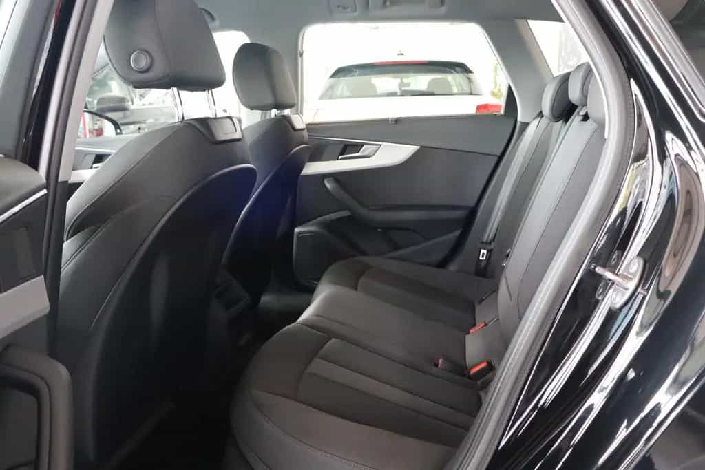 Audi A4 Avant 35 TDI S tronic, PDC,Navi,LED, 1.Hand 03/2023-photo-6