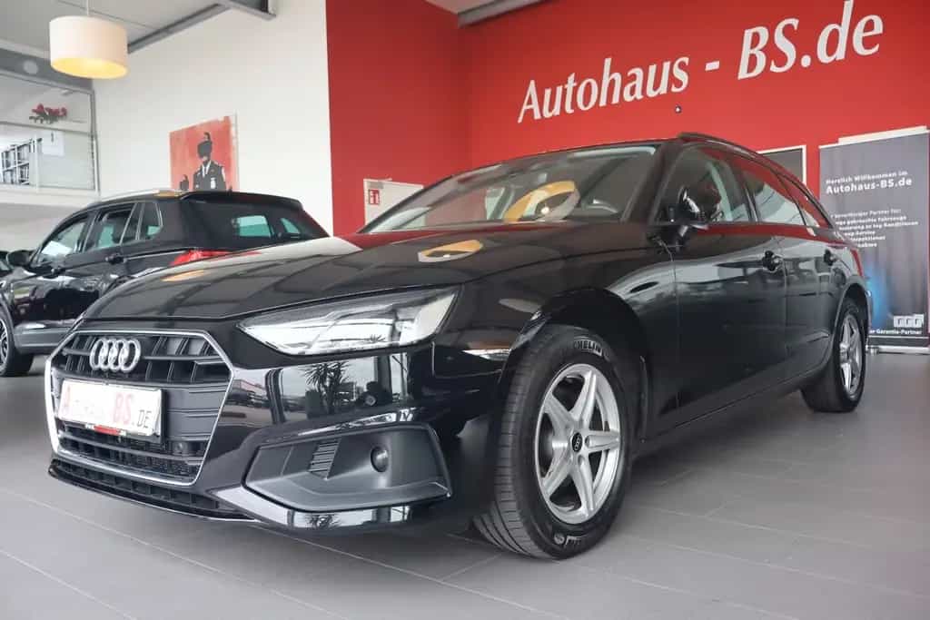 Audi A4 Avant 35 TDI S tronic, PDC,Navi,LED, 1.Hand 02/2023-photo-0