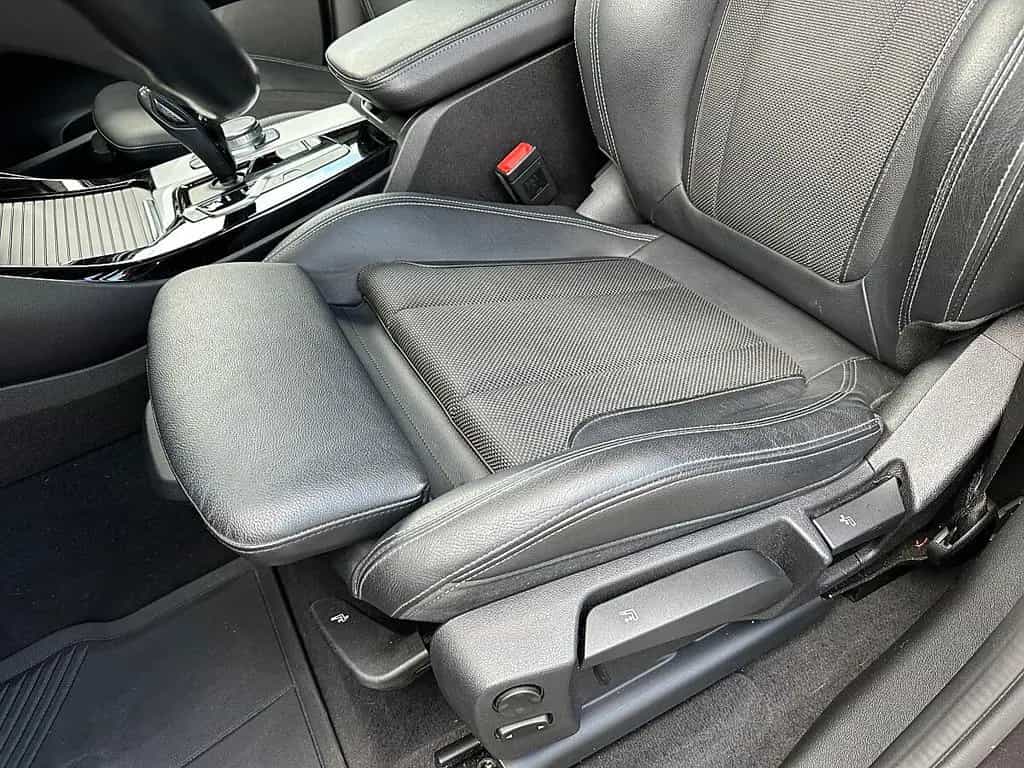BMW X3 xDrive 20d Aut. Kamera, AHK, Head-Up, SZH 07/2020-photo-29
